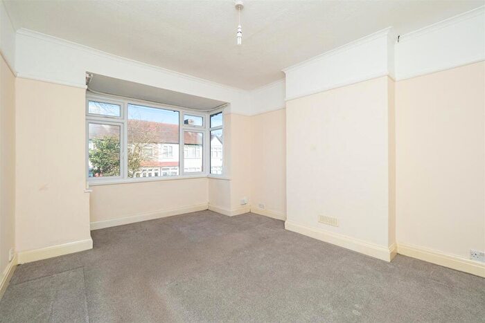 1 Bedroom Flat For Sale In Rosehill Avenue, Sutton, SM1