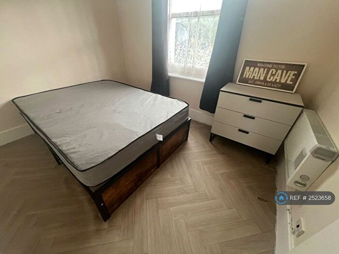 1 Bedroom Flat To Rent In Biggin Street, Dover, CT16
