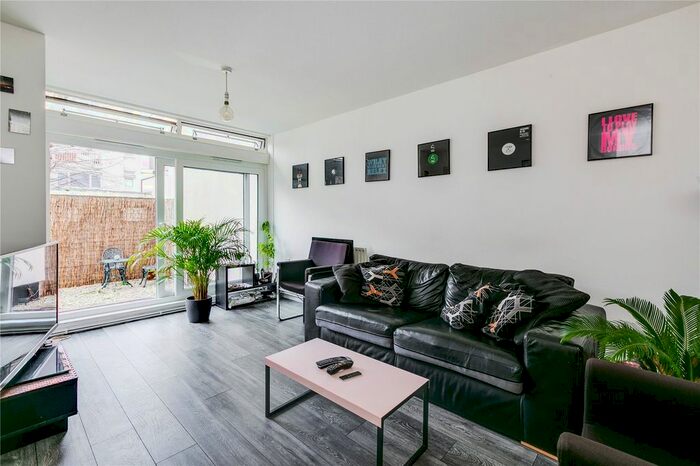 1 Bedroom Flat To Rent In Victoria Rise, London, SW4