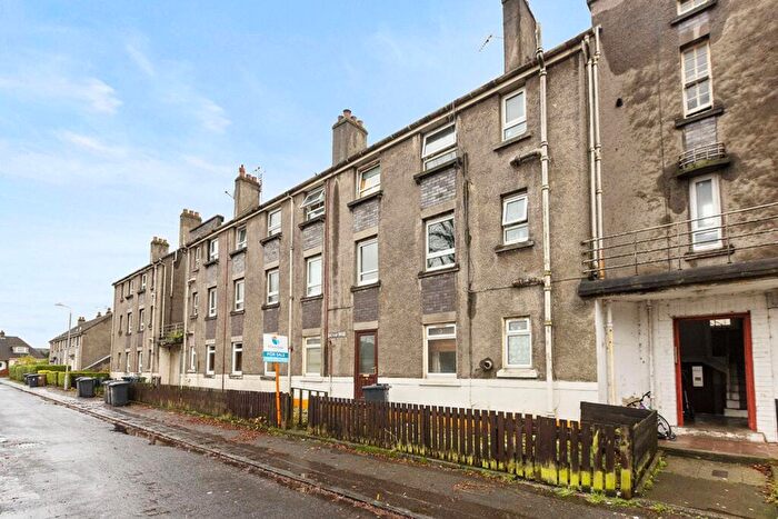 3 Bedroom Flat For Sale In Creran Drive, Renfrew, PA4
