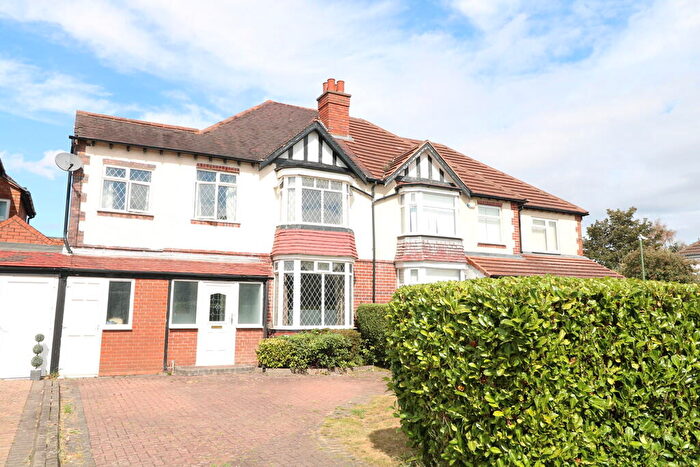 4 Bedroom Semi-Detached House For Sale In Westbourne Road, Solihull, B92