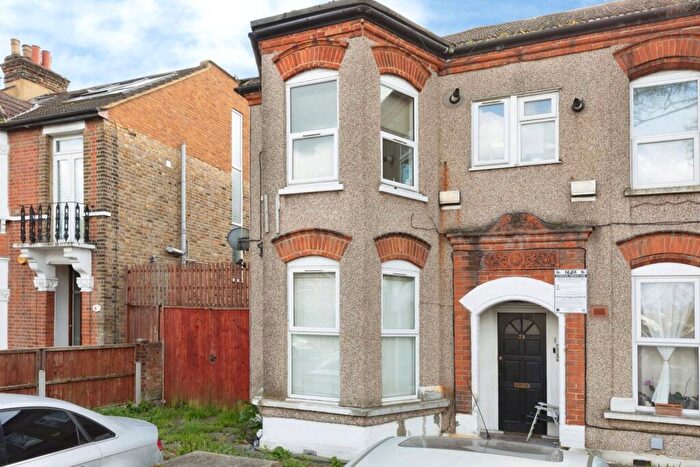 1 Bedroom Flat For Sale In York Road, Ilford, IG1