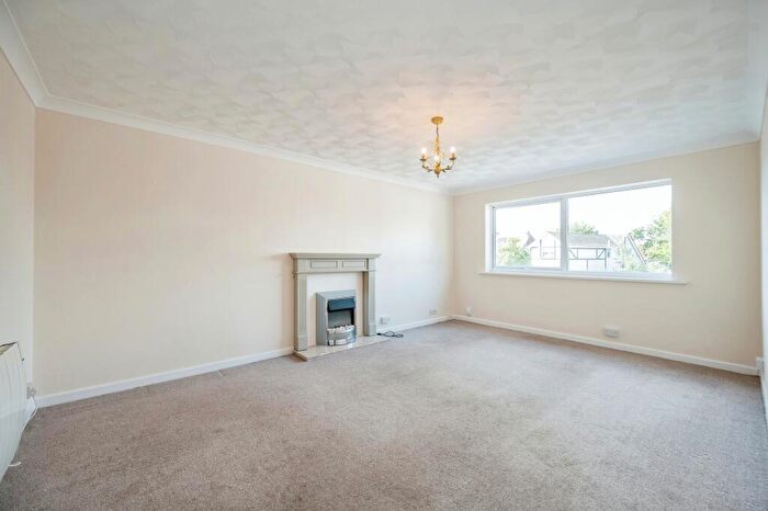2 Bedroom Flat For Sale In Rails Lane, Hayling Island, Hampshire, PO11