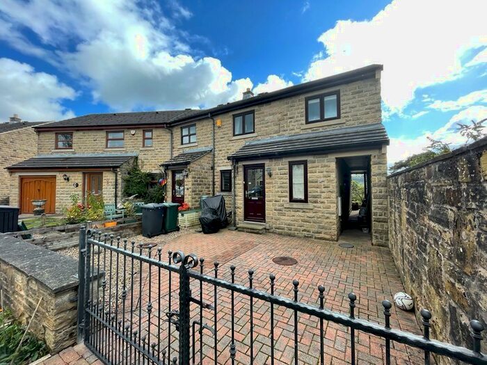 3 Bedroom End Of Terrace House To Rent In Millfields, Silsden, BD20