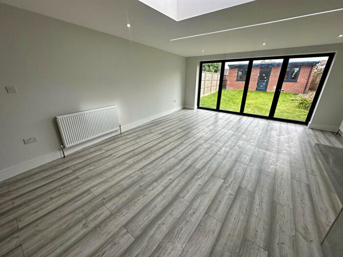 5 Bedroom Semi-Detached House To Rent In Lovel End, Gerrards Cross, Buckinghamshire, SL9