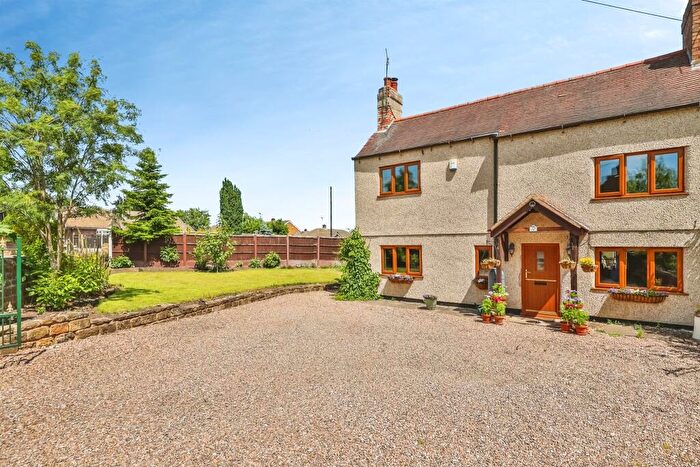 4 Bedroom Semi-Detached House For Sale In Nottingham Road, Hucknall, Nottingham, NG15