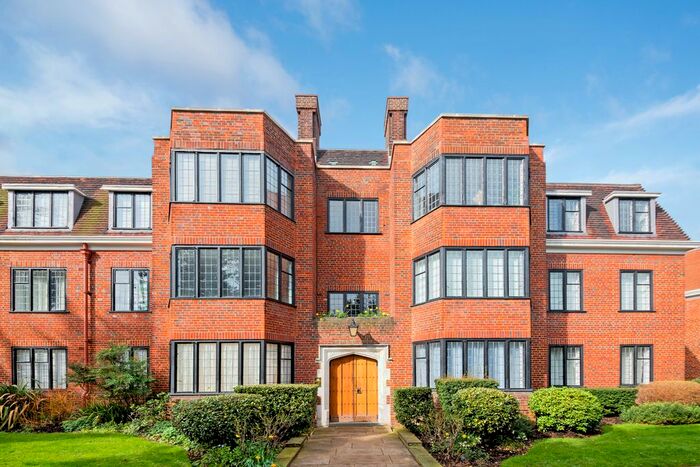 2 Bedroom Flat To Rent In Armstrong House, Manor Fields, Putney, London, SW15