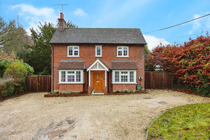 3 Bedroom Detached House For Sale In Birtley Green, Bramley, Guildford, Surrey, GU5