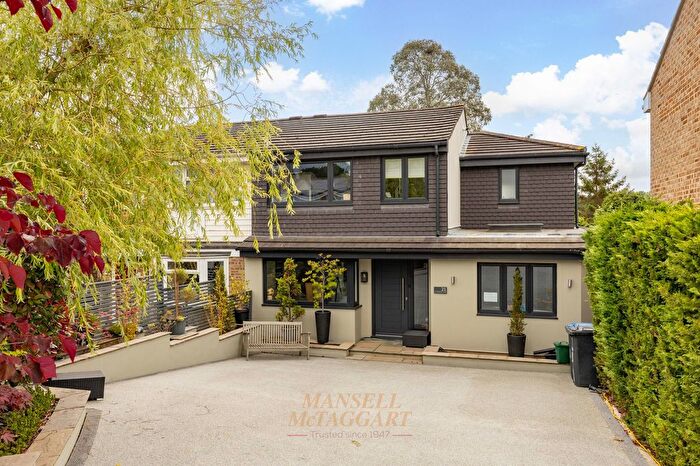 4 Bedroom Semi-detached House For Sale In Hawarden Close, Crawley Down, RH10