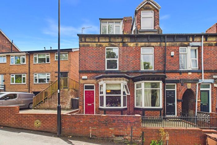 3 Bedroom End Of Terrace House For Sale In Derbyshire Lane, Meersbrook, S8