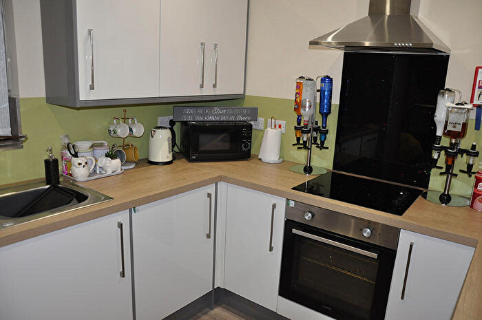 1 Bedroom Apartment To Rent In Students / - Elms Street, Derby, Derbyshire, Low Security Deposit, DE1