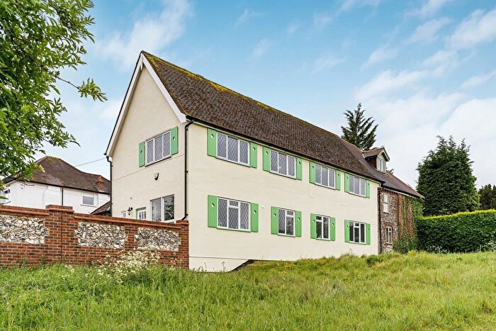 4 Bedroom Cottage For Sale In Ditches Lane, Coulsdon, CR5