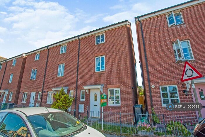4 Bedroom Terraced House To Rent In Matthysens Way, St. Mellons, Cardiff, CF3