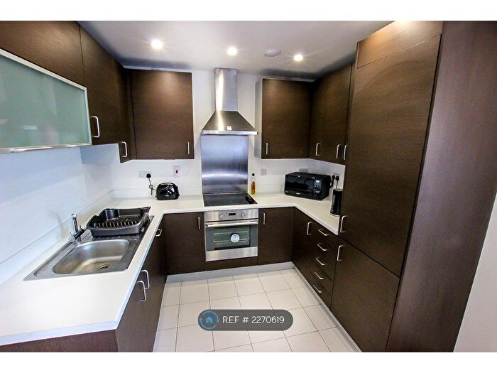 1 Bedroom Flat To Rent In Christian Street, London, E1