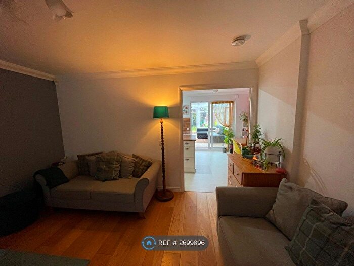 3 Bedroom Detached House To Rent In Wallinger Drive, Shenley Brook End, Milton Keynes, MK5