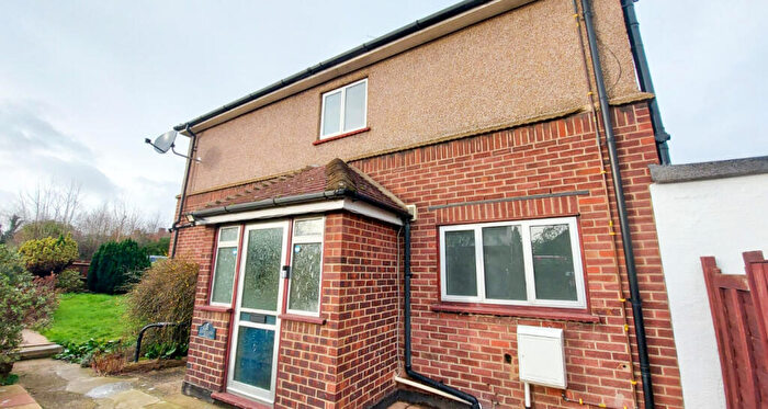 Studio To Rent In Sandringham Road, Pilgrims Hatch, Brentwood, CM15