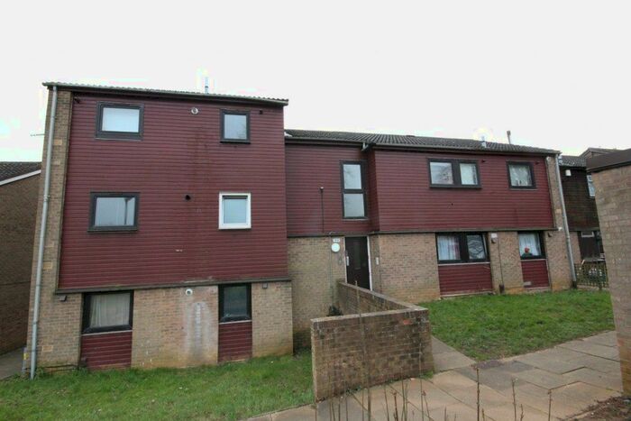 1 Bedroom Flat To Rent In Booth Meadow Court, Thorplands, Northampton, NN3