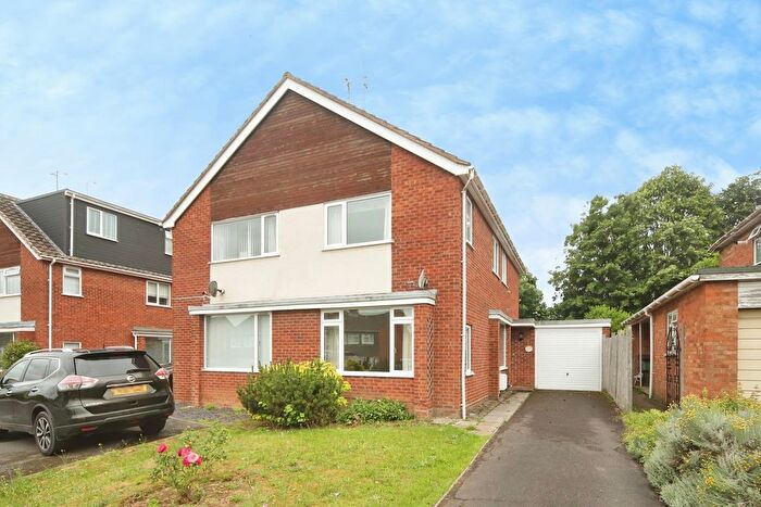 3 Bedroom Semi Detached House For Sale In Claremont Drive, Taunton, Somerset, TA1