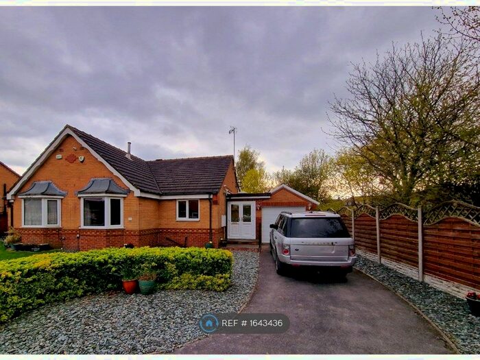 2 Bedroom Bungalow To Rent In Whimbrel Mews, Leeds, LS27