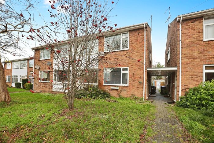 2 Bedroom Maisonette For Sale In Eastfield Road, Leamington Spa, CV32