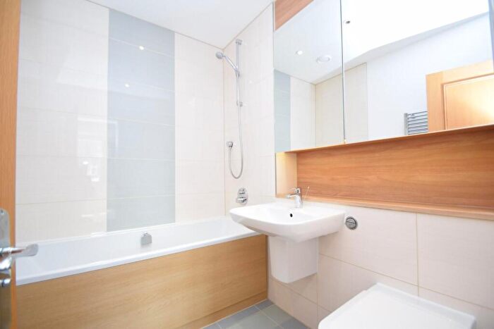 2 Bedroom Flat To Rent In Darley Road, Eastbourne, BN20