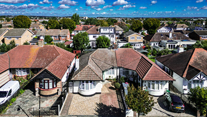 2 Bedroom Semi-Detached Bungalow For Sale In Rayleigh Drive, Leigh-on-sea, SS9