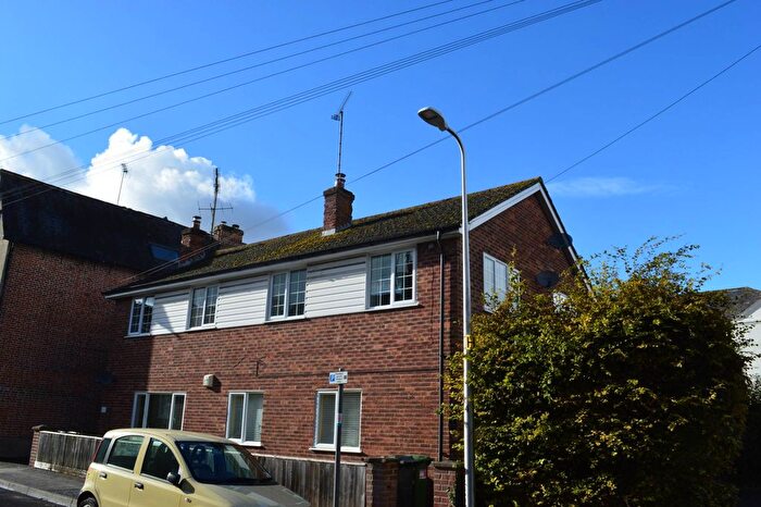 2 Bedroom Maisonette To Rent In Church Street, Hungerford, RG17