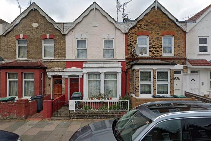 4 Bedroom Property To Rent In Candler Street, London, N15