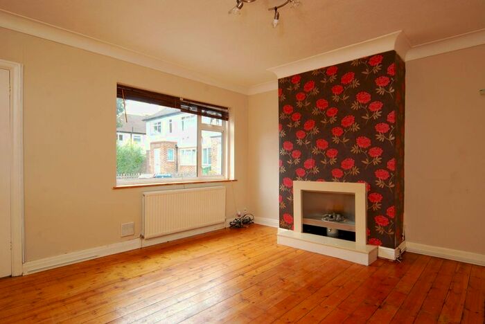 2 Bedroom Maisonette To Rent In Audley Court, Pinner, HA5