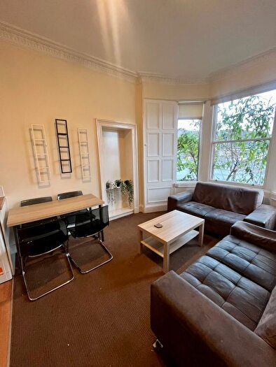 3 Bedroom Flat To Rent In Dalkeith Road, Edinburgh, EH16