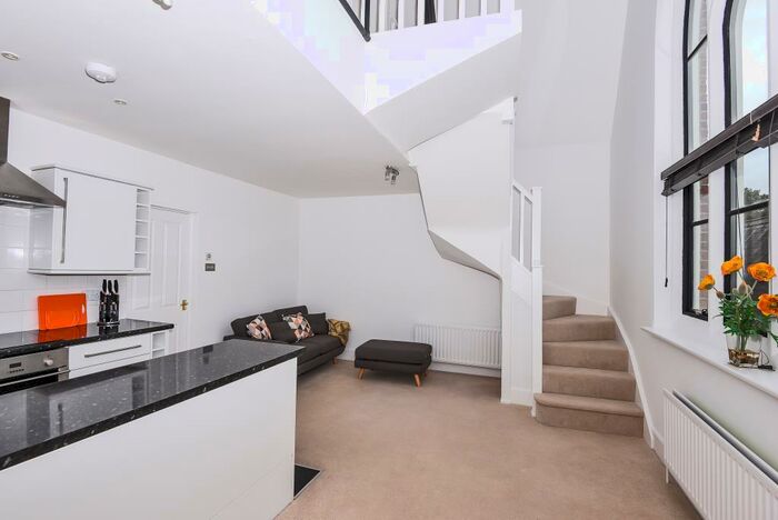 1 Bedroom Apartment To Rent In Town Centre, Windsor, SL4