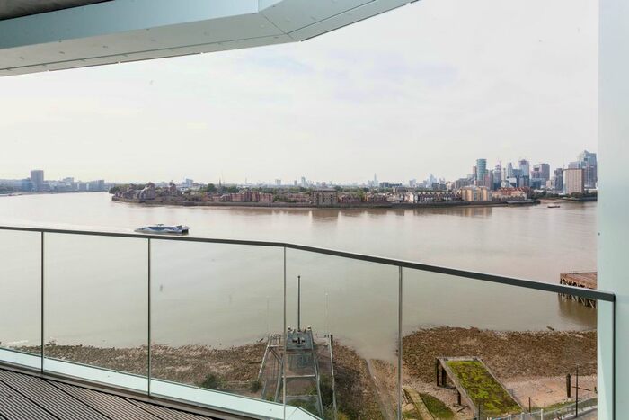 2 Bedroom Flat To Rent In Telegraph Avenue, London, SE10