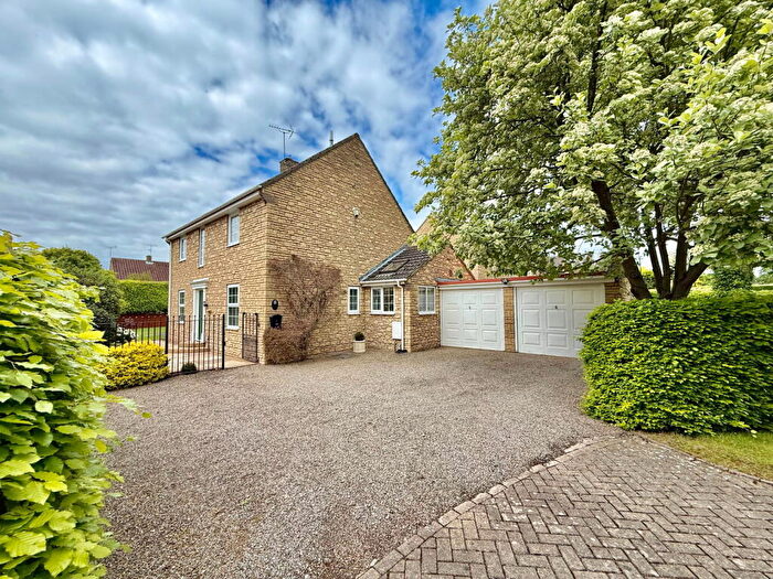 4 Bedroom Detached House For Sale In Boston Spa ~ Lime Tree Gardens, LS23