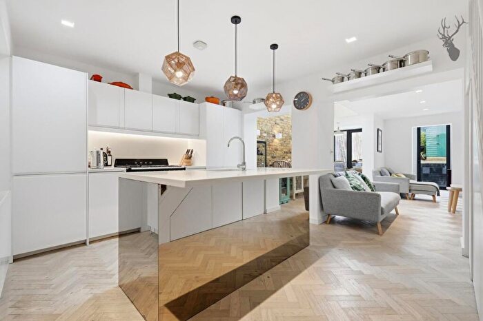 4 Bedroom Terraced House For Sale In Driffield Road, London, E3