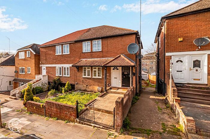 1 Bedroom Maisonette For Sale In Studland Road, Hanwell, London, W7