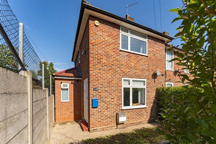 3 Bedroom End Of Terrace House For Sale In Bordars Road, London, W7