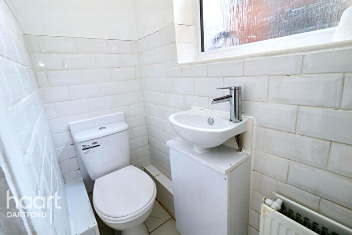 3 Bedroom Terraced House To Rent In Green Walk, Dartford, DA1