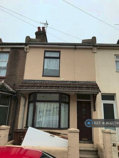 3 Bedroom Terraced House To Rent In King Edward Road, Gillingham, ME7