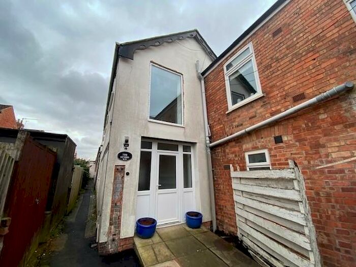 2 Bedroom End Of Terrace House To Rent In Spring Street, Rugby, CV21