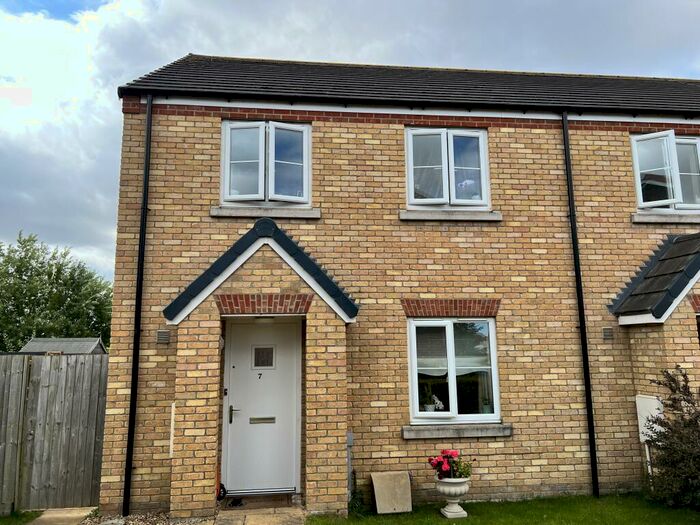 3 Bedroom End Of Terrace House To Rent In Arun Court, Spalding, PE11