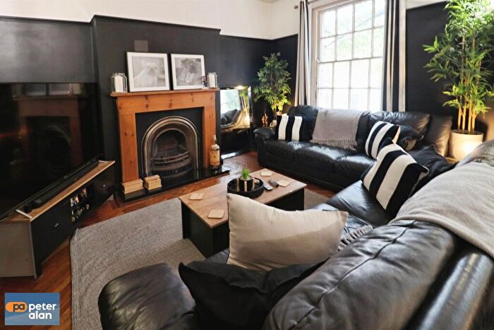 2 Bedroom Apartment For Sale In Westgate Street, Cardiff, CF10