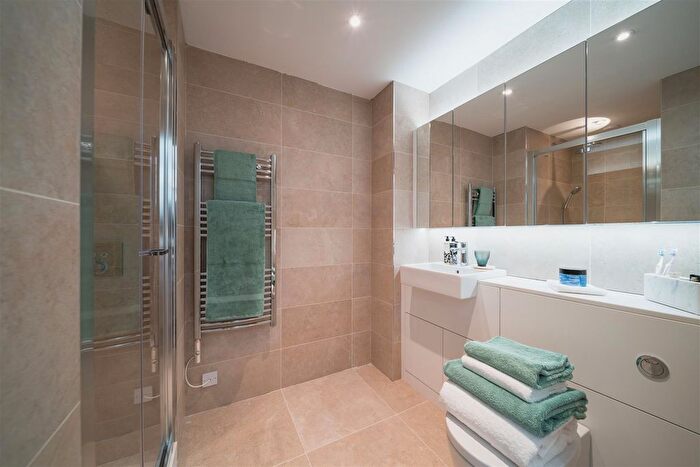 1 Bedroom Flat To Rent In Queen Street, Maidenhead, SL6
