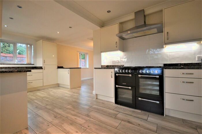 4 Bedroom Semi-Detached House To Rent In Bridle Road, Woodford, Stockport, SK7