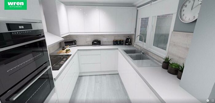 6 Bedroom Semi-Detached House To Rent In Wallscourt Road, Bristol, BS34