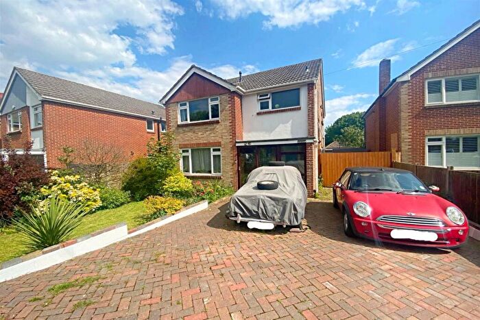 3 Bedroom Detached House To Rent In Ensbury Park, BH10