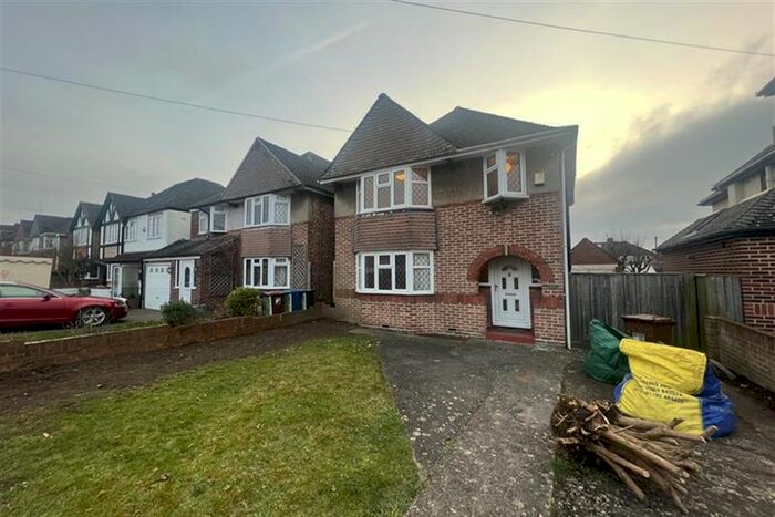 3 Bedroom Semi-Detached House To Rent In Oxford Road, Kidlington, OX5