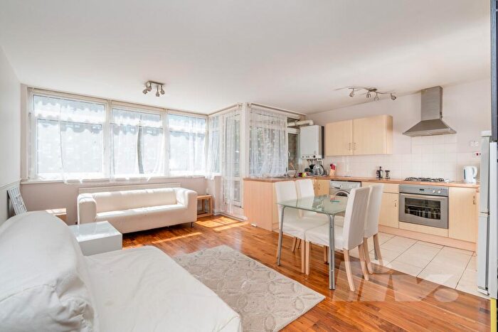 1 Bedroom Apartment For Sale In Kingsland, Broxwood Way, St John's Wood, NW8