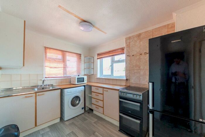 1 Bedroom Flat To Rent In Craven Road, Newbury, RG14