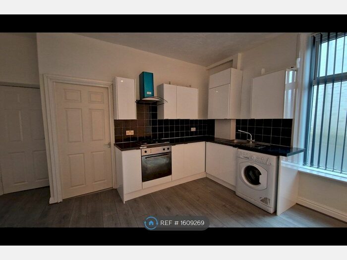 1 Bedroom Flat To Rent In John Street, Haslingden, Rossendale, BB4