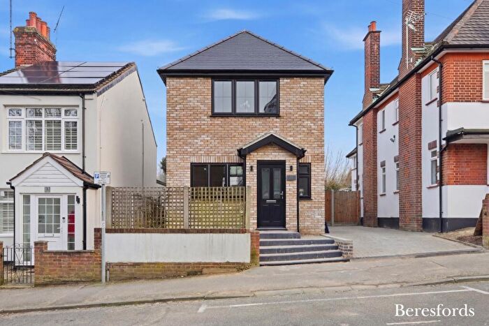 3 Bedroom Detached House To Rent In Warley Mount, Warley, CM14